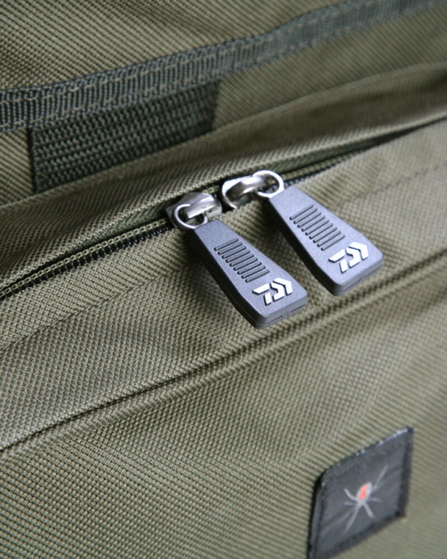 Daiwa Black Widow Carryall 70L 4 Daiwa Black Widow Carryall 70L – Image 2