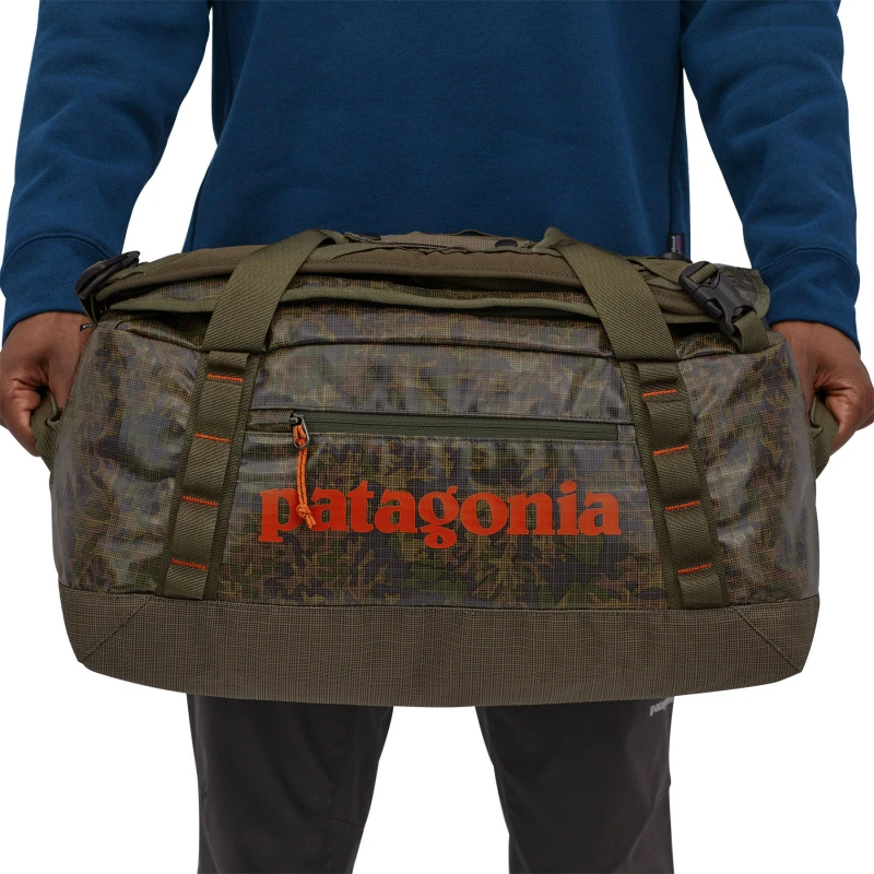 Patagonia Black Hole Duffel 40L Lichen: Basin Green 4 Patagonia Black Hole Duffel 40L Lichen: Basin Green – Image 2